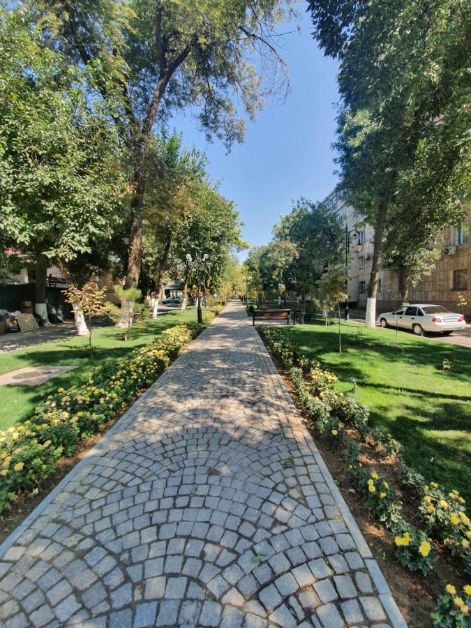 2-Х Комнатная Квартира Посуточно Schymkent Exterior foto